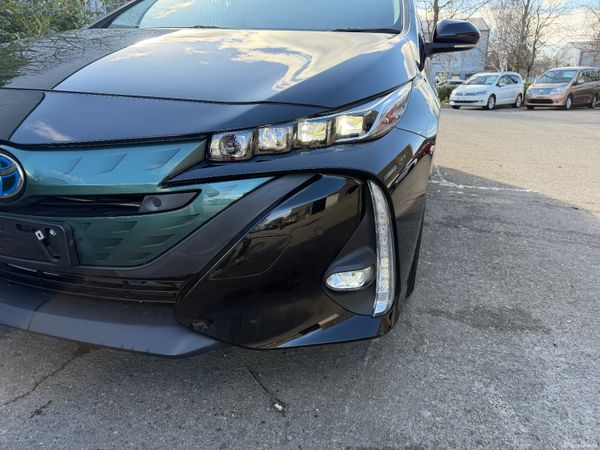 Toyota Prius PHEV Automatic 381754141