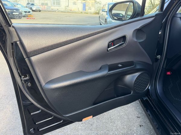 Toyota Prius PHEV Automatic 381754121