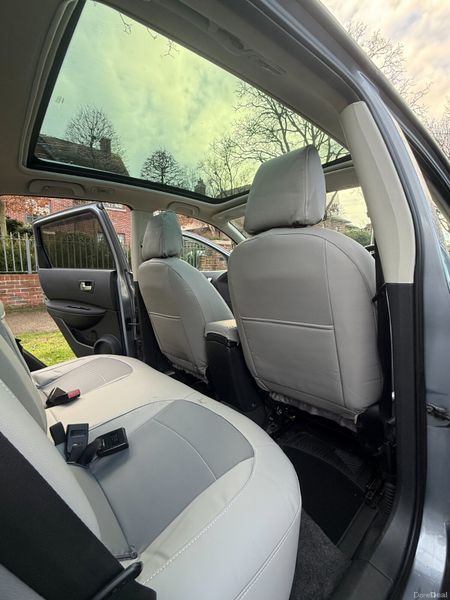 New: NCT. Leather seats Car Play 4K Reverse Camera 381763413