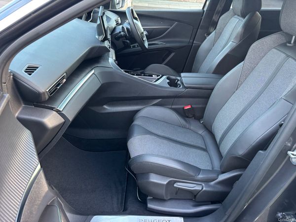 2024 Peugeot 5008 Auto Petrol Hybrid only 29000kms 381771251