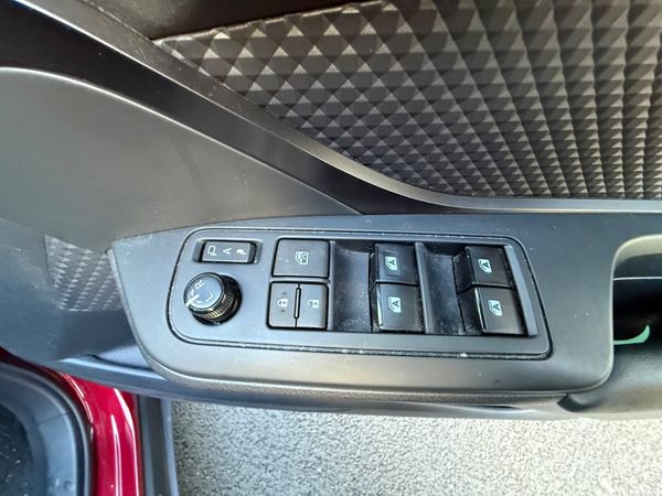 Toyota C-HR 2018 381775207