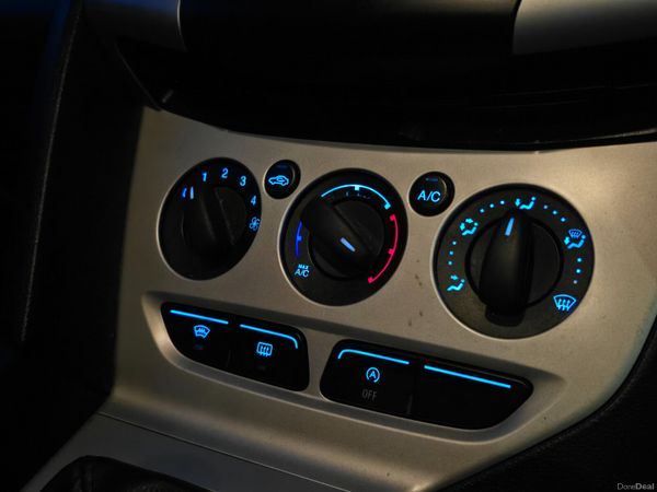 131 Ford Focus 1.6 TDCI ZETEC 381777623