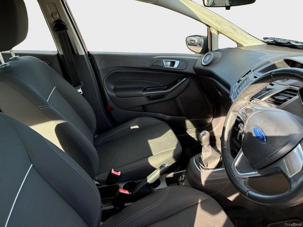 Ford Fiesta with only 88kms ! 381789647