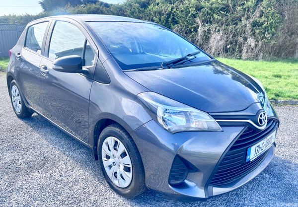Toyota Yaris 2017 1.0 L petrol LOW KMS 381711799