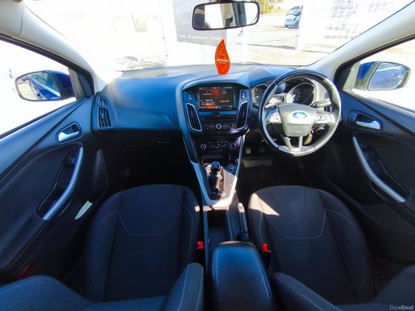 Ford Focus 1.0 Ecoboost Turbo 100PS Zetec 381716311