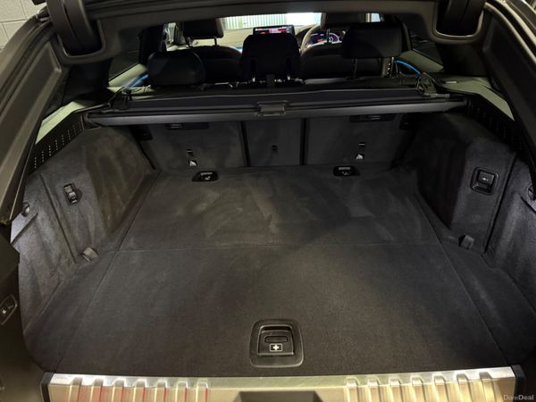 221 BMW 530E M-Sport Pro Touring 381722771