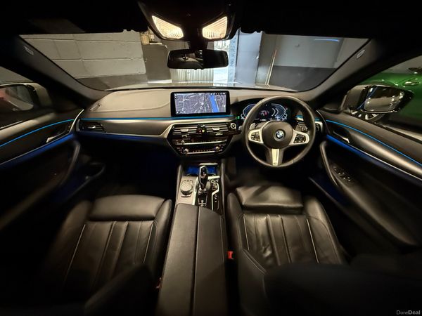 221 BMW 530E M-Sport Pro Touring 381722713