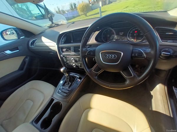 Audi A4 2014 381724185