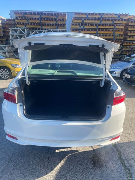 2015 Honda Grace Hybrid Automatic 381847175