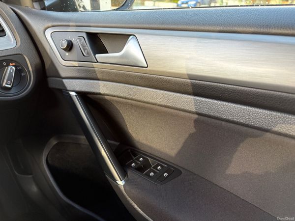 2014 Volkswagen Golf 1.6TDI Manual 381861035