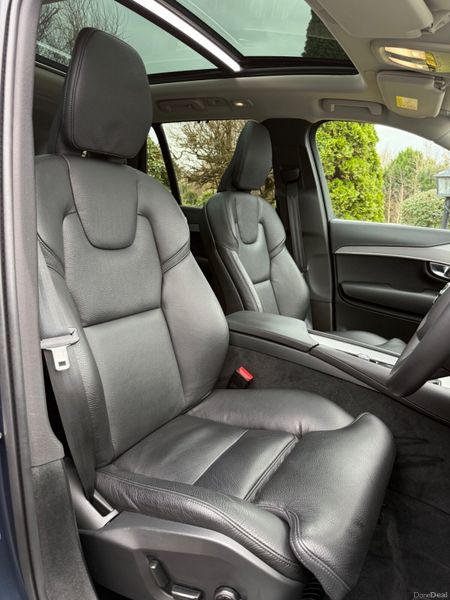 Stunning 231 Volvo XC90 R-Design! 381861349