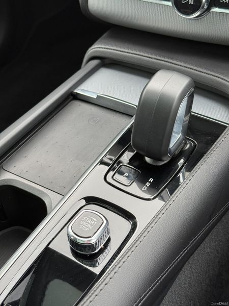 Stunning 231 Volvo XC90 R-Design! 381861397