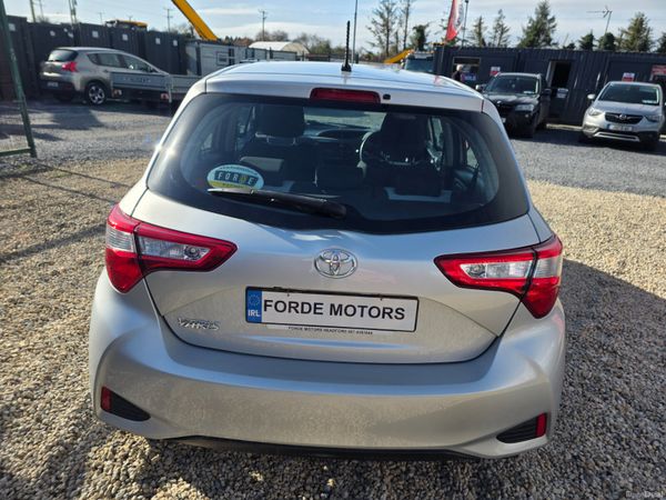 Toyota Yaris 2019 381810329