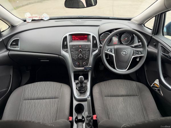 Opel Astra 2014 New NCT&Tax 381811437