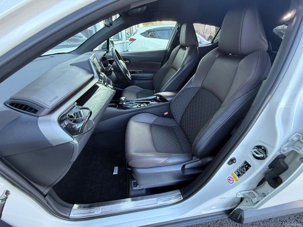 2017 Toyota C-HR 1.8 Hybrid Automatic,Top Specs 381814681