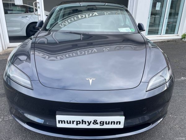 Tesla Model 3 2025 381964825