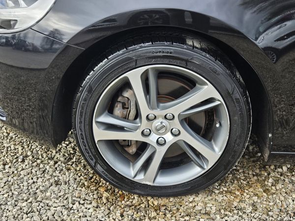 Volvo V40 D4 2.0 DIESEL AUTO NEW NCT 02/28 381968903