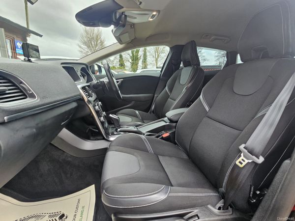 Volvo V40 D4 2.0 DIESEL AUTO NEW NCT 02/28 381968933