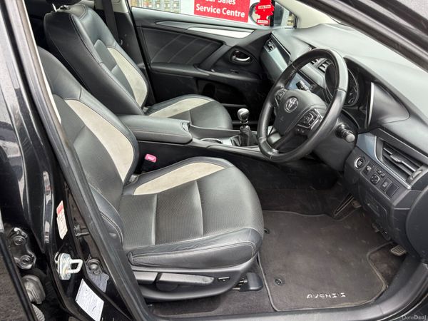 2017 Toyota Avensis SOL 381970841