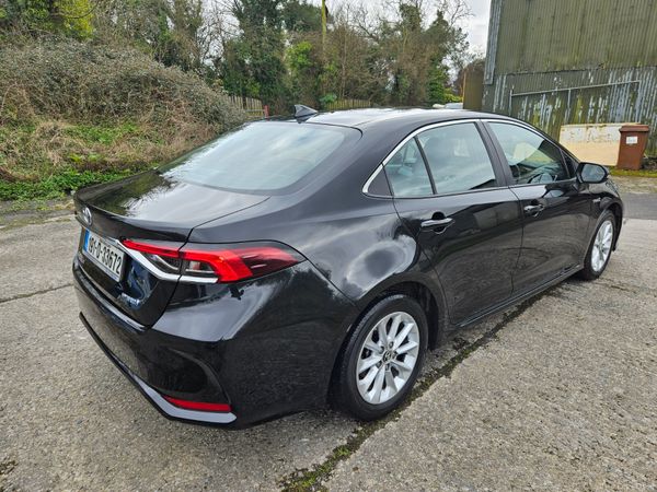 Toyota Corolla 2019 1.8 hybrid only 81klm 381975623