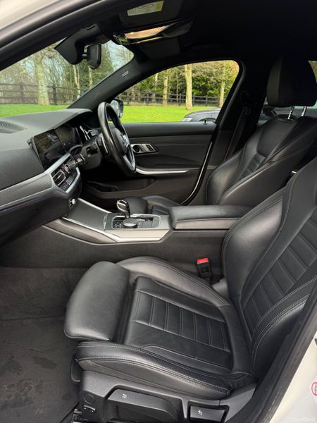 BMW 3-Series 2019 M-Sport Plus 381912309
