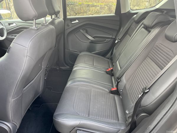 Ford Kuga 2.0TDCi 150PS FWD Titanium 382041857