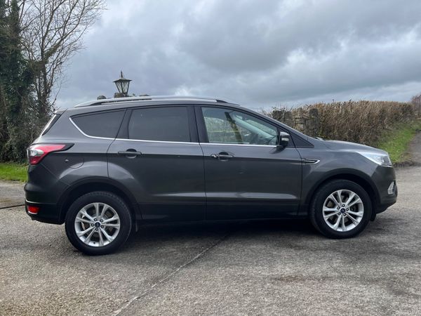 Ford Kuga 2.0TDCi 150PS FWD Titanium 382041831