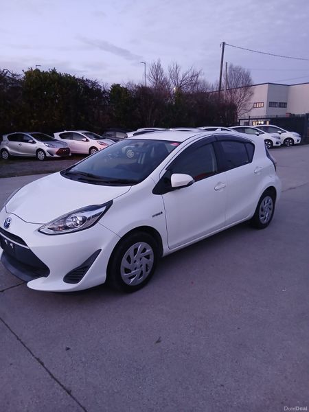 Toyota Aqua 2018 382042743