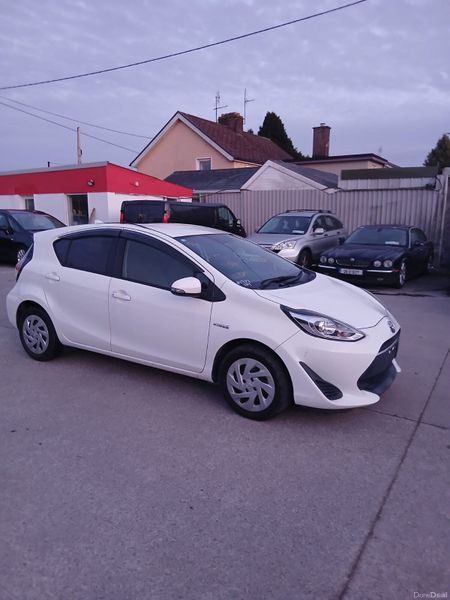 Toyota Aqua 2018 382042753