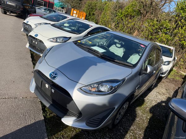 Toyota Aqua 2018 382044207