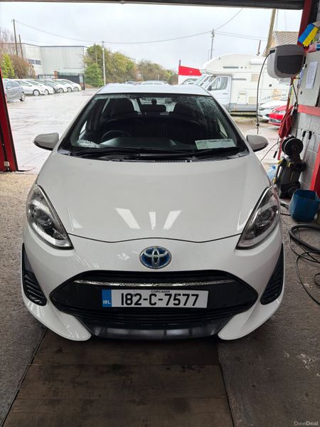 Toyota Aqua 2018 382045993