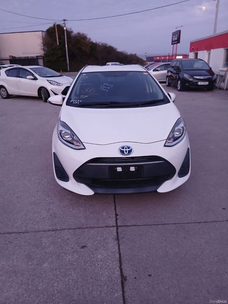 Toyota Aqua 2018 382046051