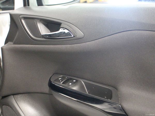 2017 Opel Corsa 1.4 petrol 382063445