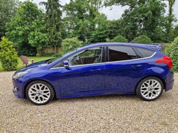 Ford Focus 2018 in RS blue 382070265