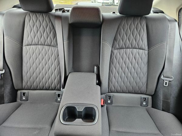 Toyota Corolla 2019 1.8 hybrid only 81klm 382070563