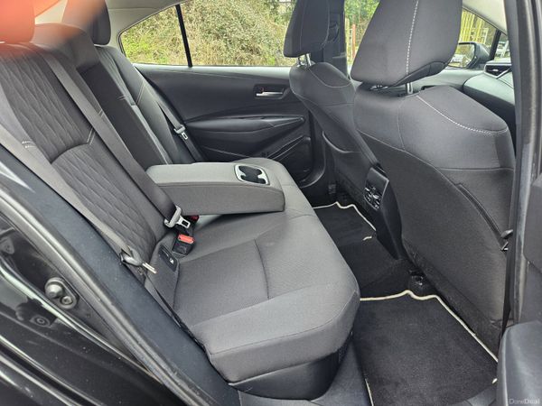 Toyota Corolla 2019 1.8 hybrid only 81klm 382070519