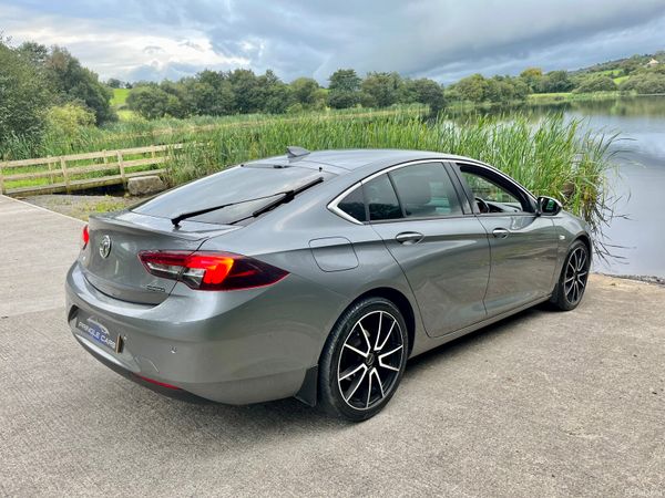 Opel Insignia 2018 382073919