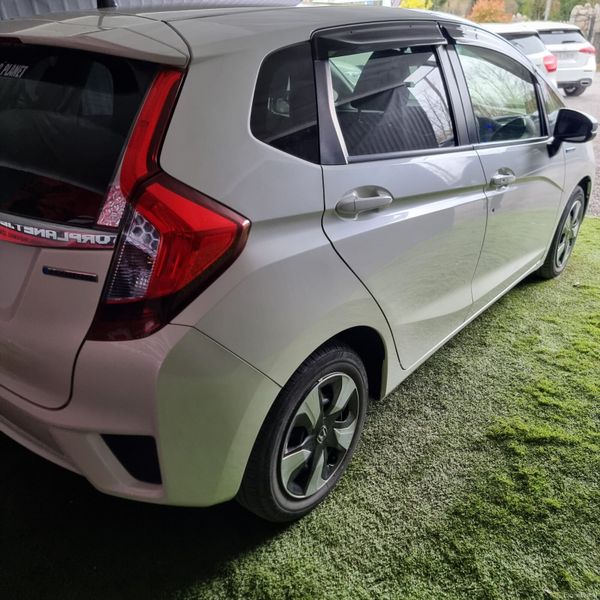 2017 HONDA FIT/ JAZZ AUTOMATIC 382084565