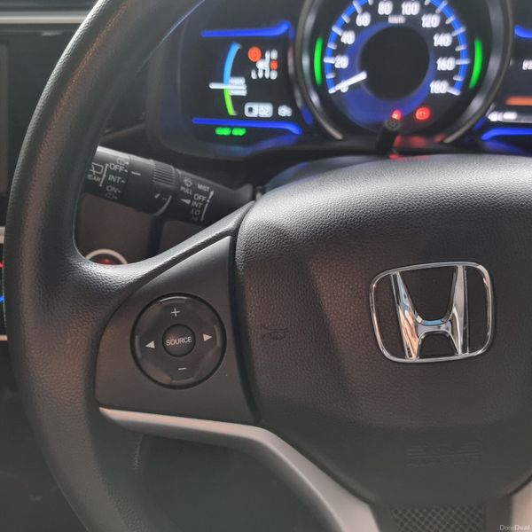 2017 HONDA FIT/ JAZZ AUTOMATIC 382084617