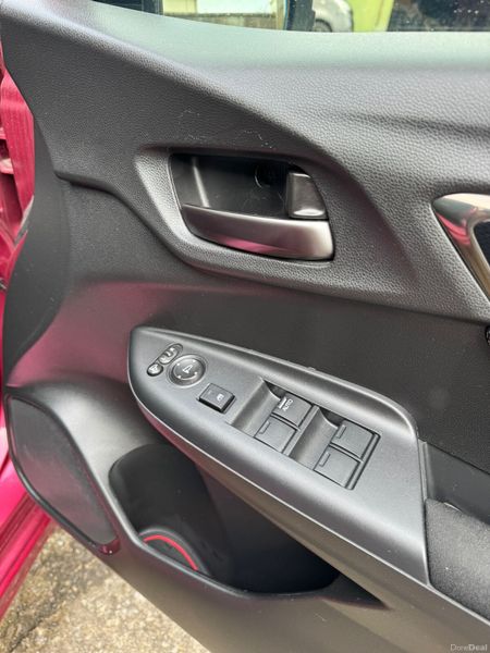 Honda Fit 1.5 Hybrid Sports Edition 61,000kms 2019 382095431