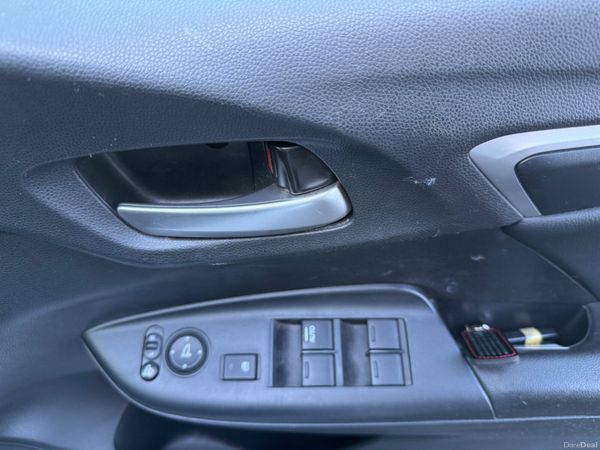 2018 Honda JAZZ/Fit 1.5 Hybrid Automatic 382028321