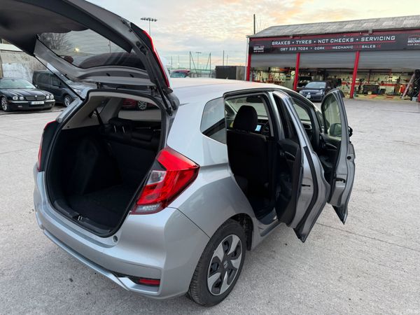 Honda Fit 2018 382039235