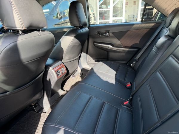 161 Toyota Camry  Hybrid 2.5 382143487