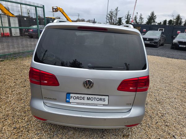 Volkswagen Touran 2012 382156403