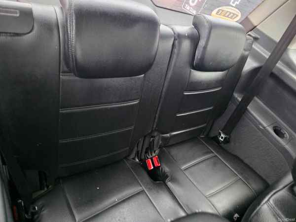 Volkswagen Touran 2012 382156417