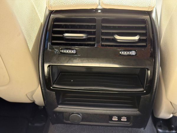 BMW 5-Series 2021 SE MHT 382157485