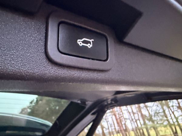 Land Rover Discovery  240 BHP 7 Seat Diesel 382166899