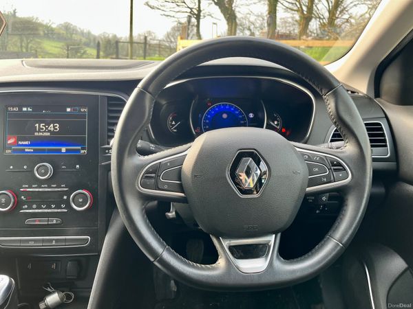 Renault Megane 2019 382195409