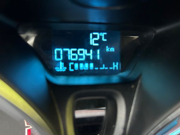 Ford Fiesta 2016 (NCT 03/27) 382195431