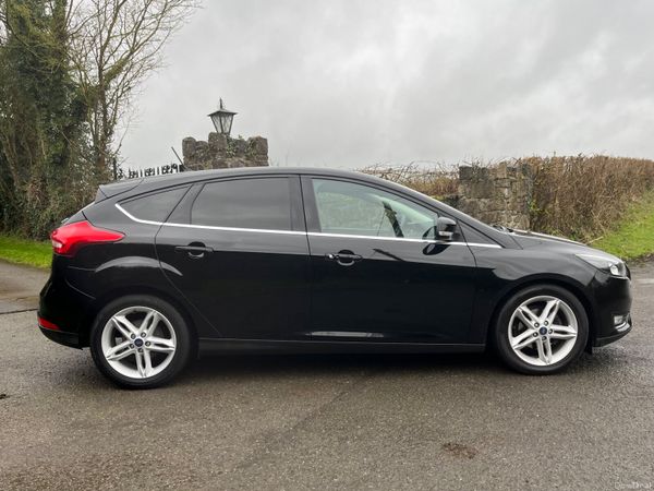 Ford Focus 1.5 TDCi 120PS Titanium 382104633